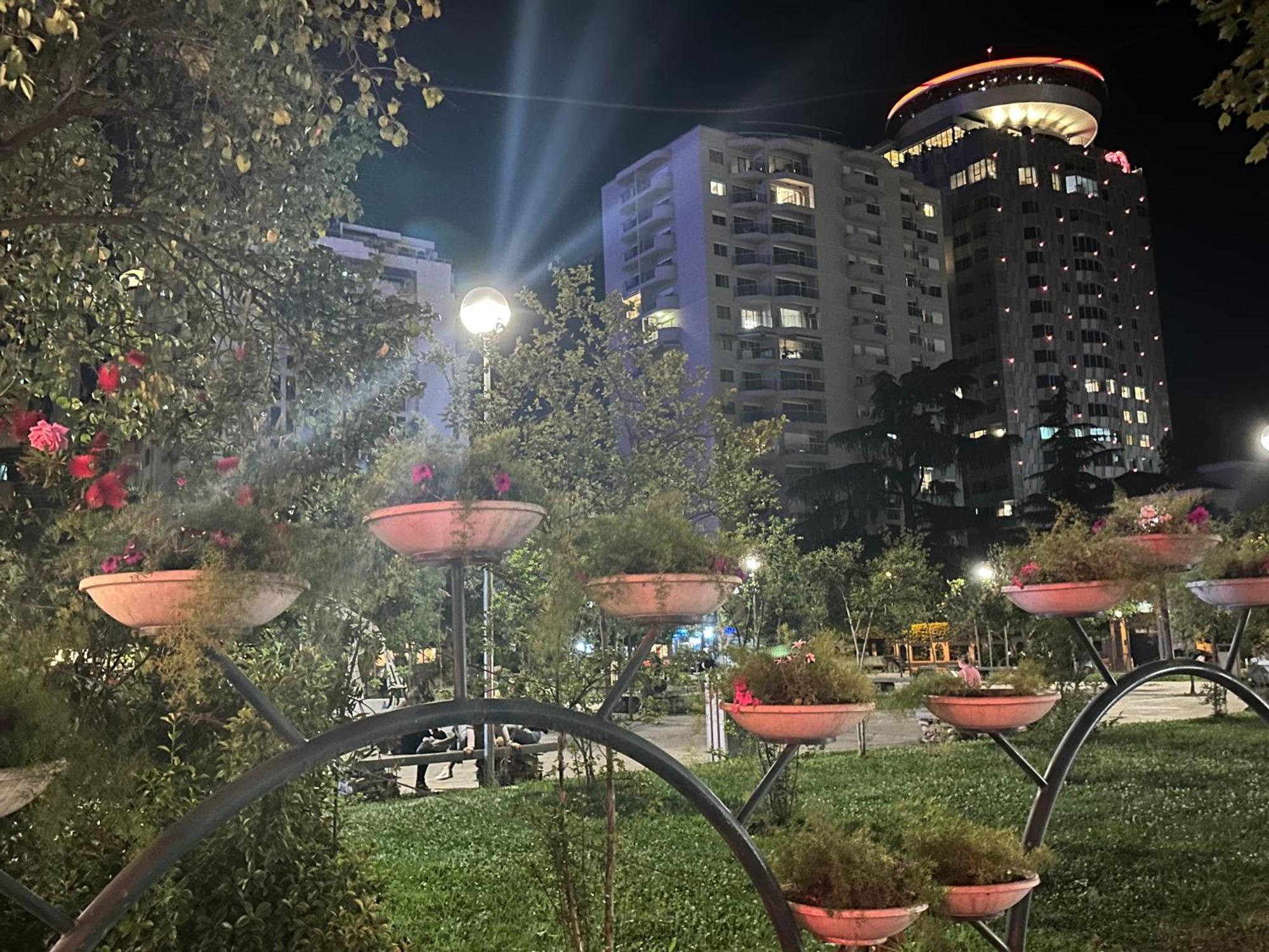 Amo Tower Tirana Center Apartment Екстериор снимка